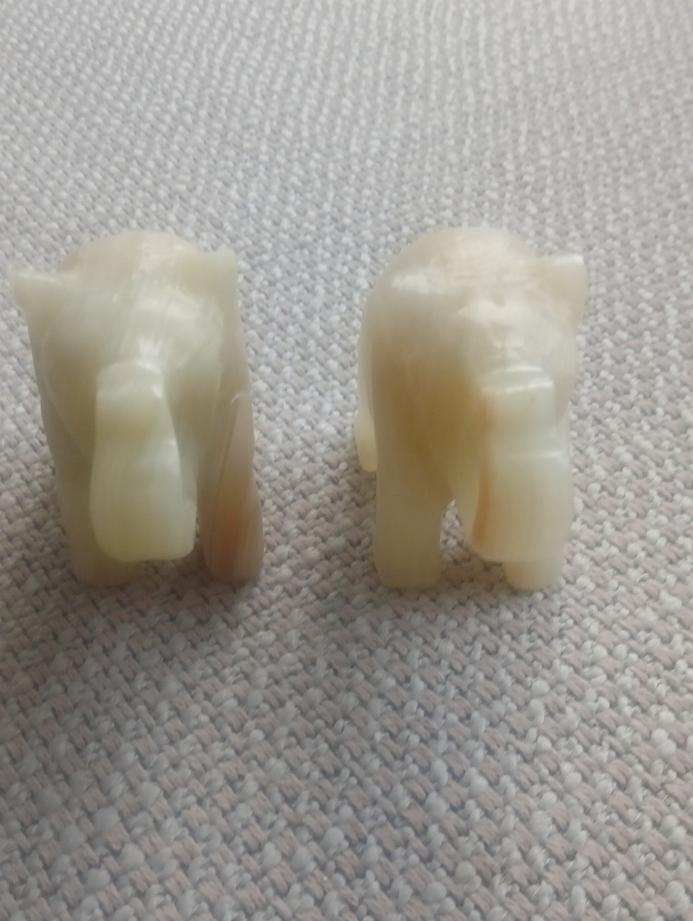 Set Of 2 Beautiful ONYX Elephant Figurine,Natural Stone.Good Luck GIFT